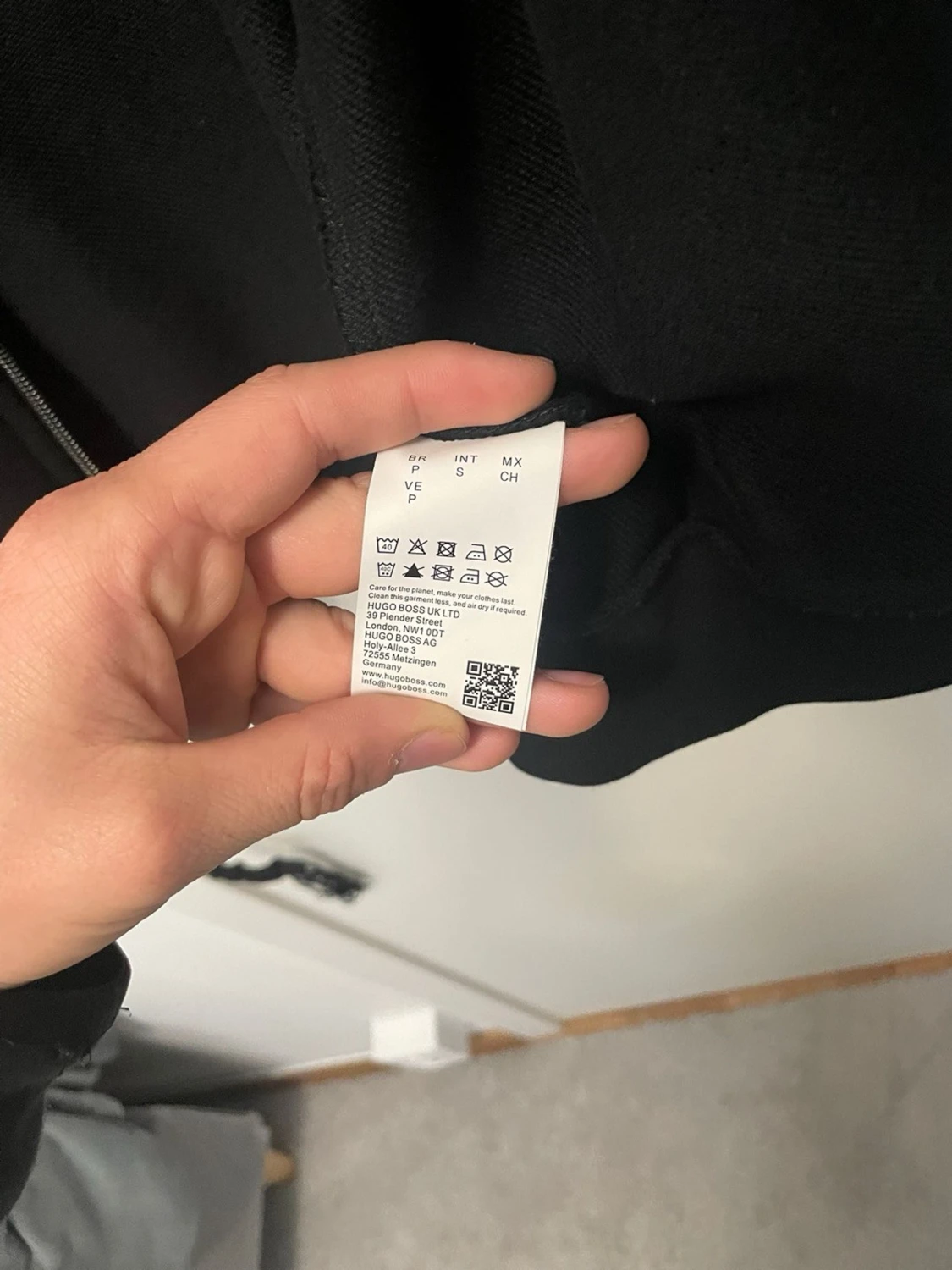 Svart zip-hoodie från Hugo boss - 5