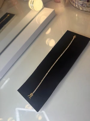 Guldpläterad Tennisarmband från uropenn - Helt nytt, 18 k guldpläterad🌸🩷längd: 18 cm