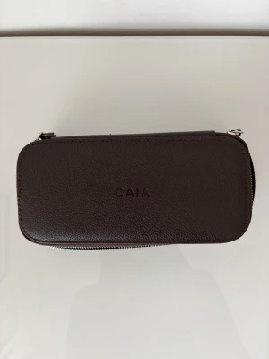 Ny!  CAIA SMALL BEAUTY CASE BROWN nypris 349:- - Helt ny! SMALL BEAUTY CASE från CAIA.