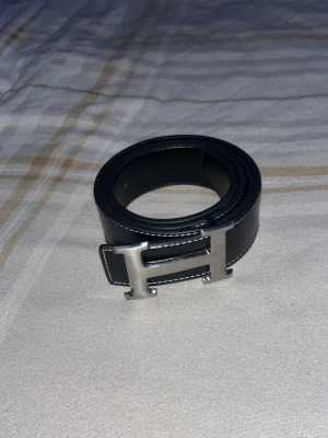 H bälte - Riktigt fett bälte hör av dig vid frågor