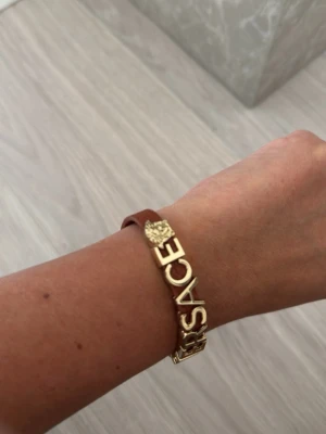 Armband - Ett brunt fint armband nytt