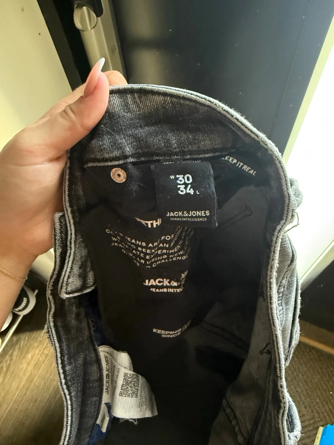 Jack & Jones Grå slitna jeans med raka ben  - 2