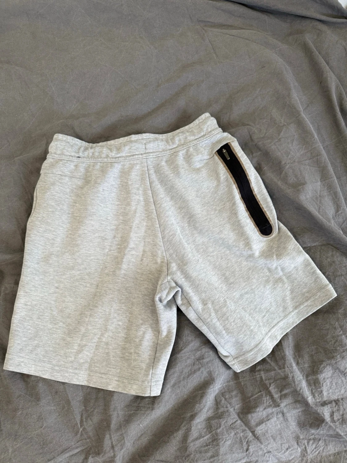 Nike tech shorts - 2
