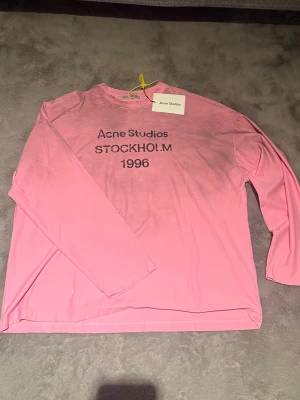 Acne Studios rosa - Sitter baggy 