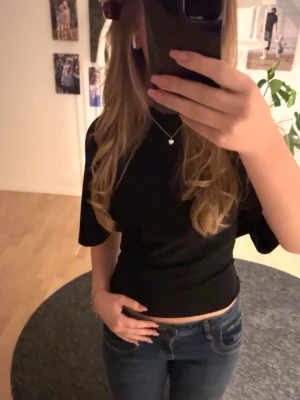 Topp från Nelly - Säljer snygg topp från Nelly för att den tyvärr it kommer till användning längre ❤️