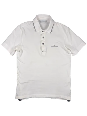 Stone Island Polo - •The Polo has been gently used and is in very good condition • Size: S •Color:  White •Retail price: 2200Sek •Pit to Pit: 45cm Length: 59cm