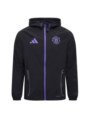 Manchester United vindjacka Adidas - Svart vindjacka från Adidas med lila detaljer och Manchester United-logga på bröstet. Jackan har huva med dragsko, hel dragkedja och två fickor med dragkedja. Perfekt för träning eller sportiga dagar. Jätte fin helt ny köpt för 2000 säljer därför lite billigare skriv om du har några funderingar!!!