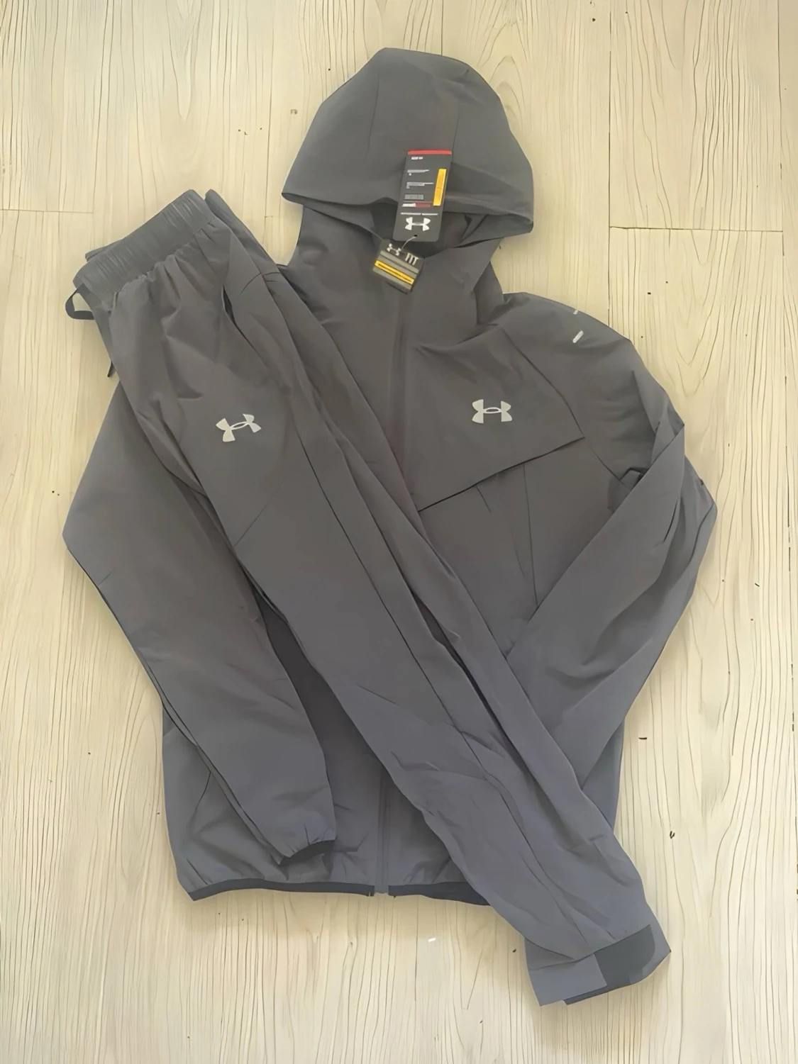 Helt ny under armour tracksuit!!