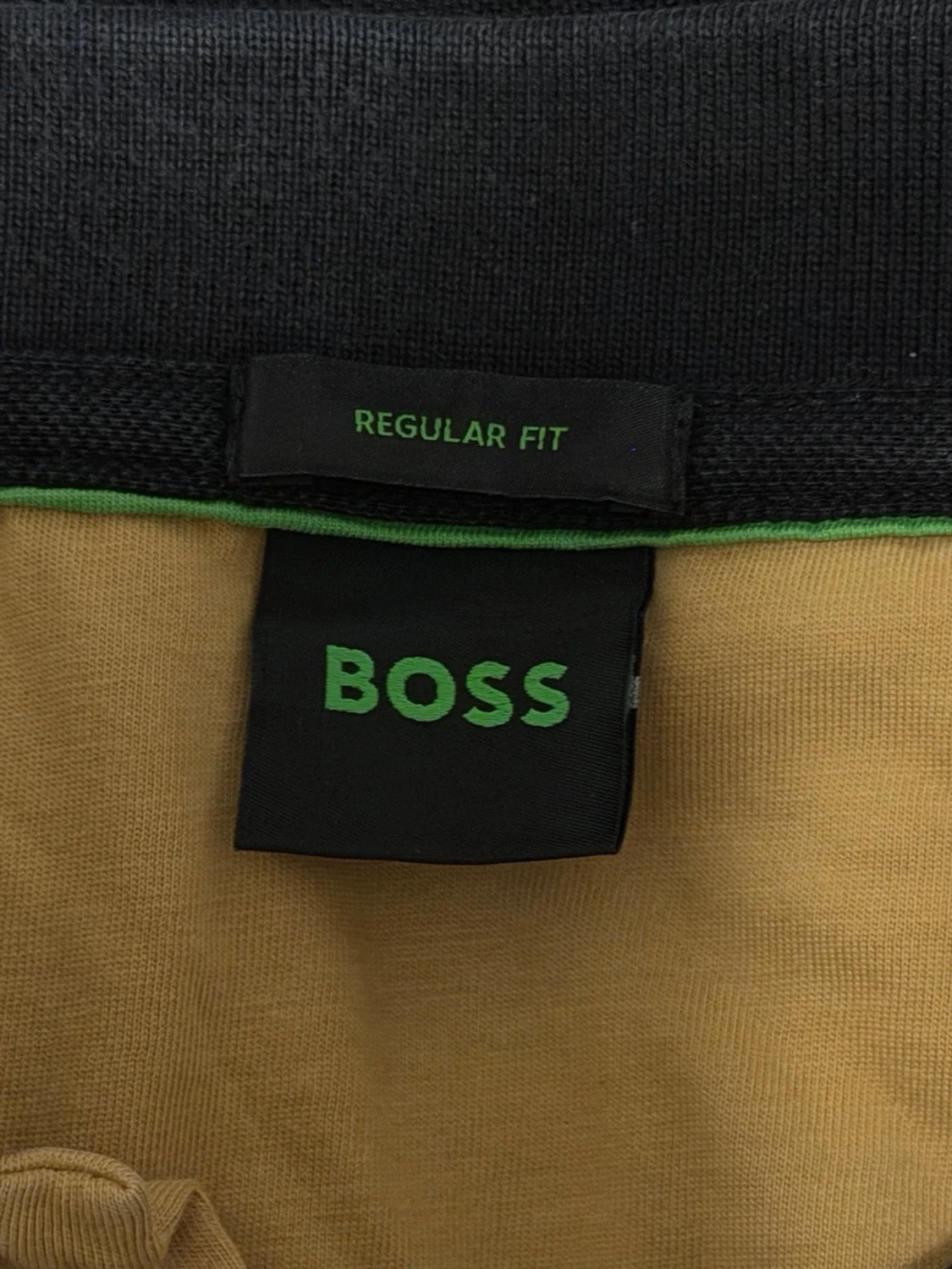 Svart kortärmad piké från BOSS - 3