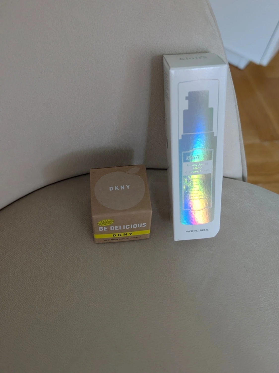 DKNY Be Delicious parfym och Klairs serum - 1