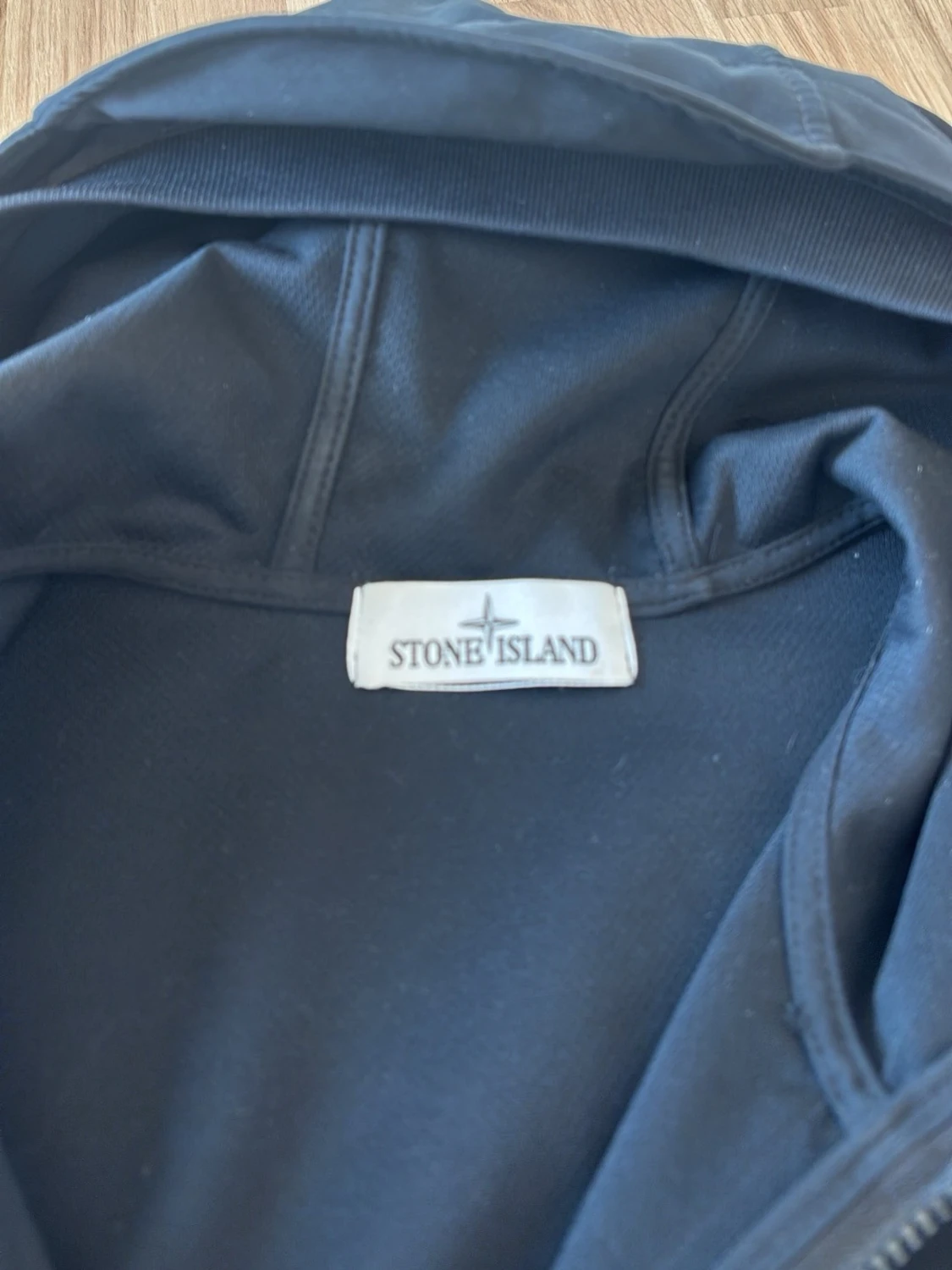 Svart vindjacka från Stone Island - 3