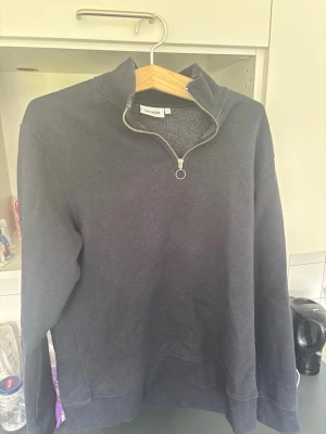 Weekday sweatshirt  - Storlek: M! Pris: 150kr