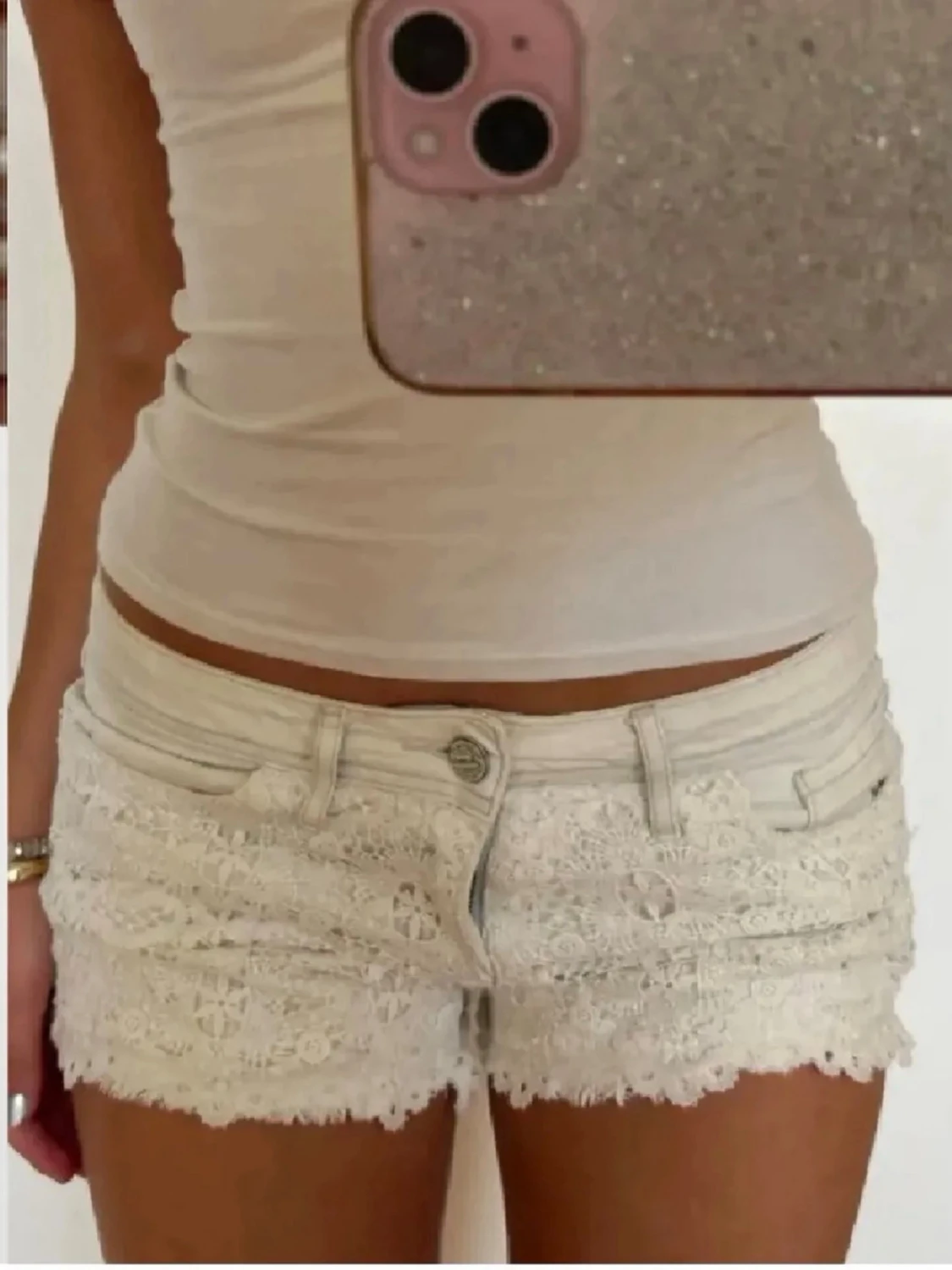 Lågmidjade vita spetsshorts  - 1