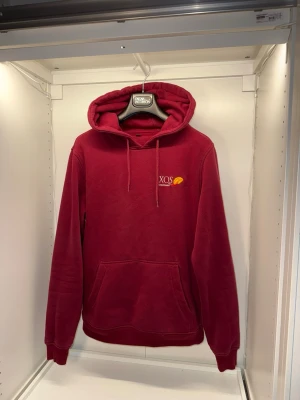 XOS Hoodie - Soft Xqs hoodie storlek M. Bra skick!
