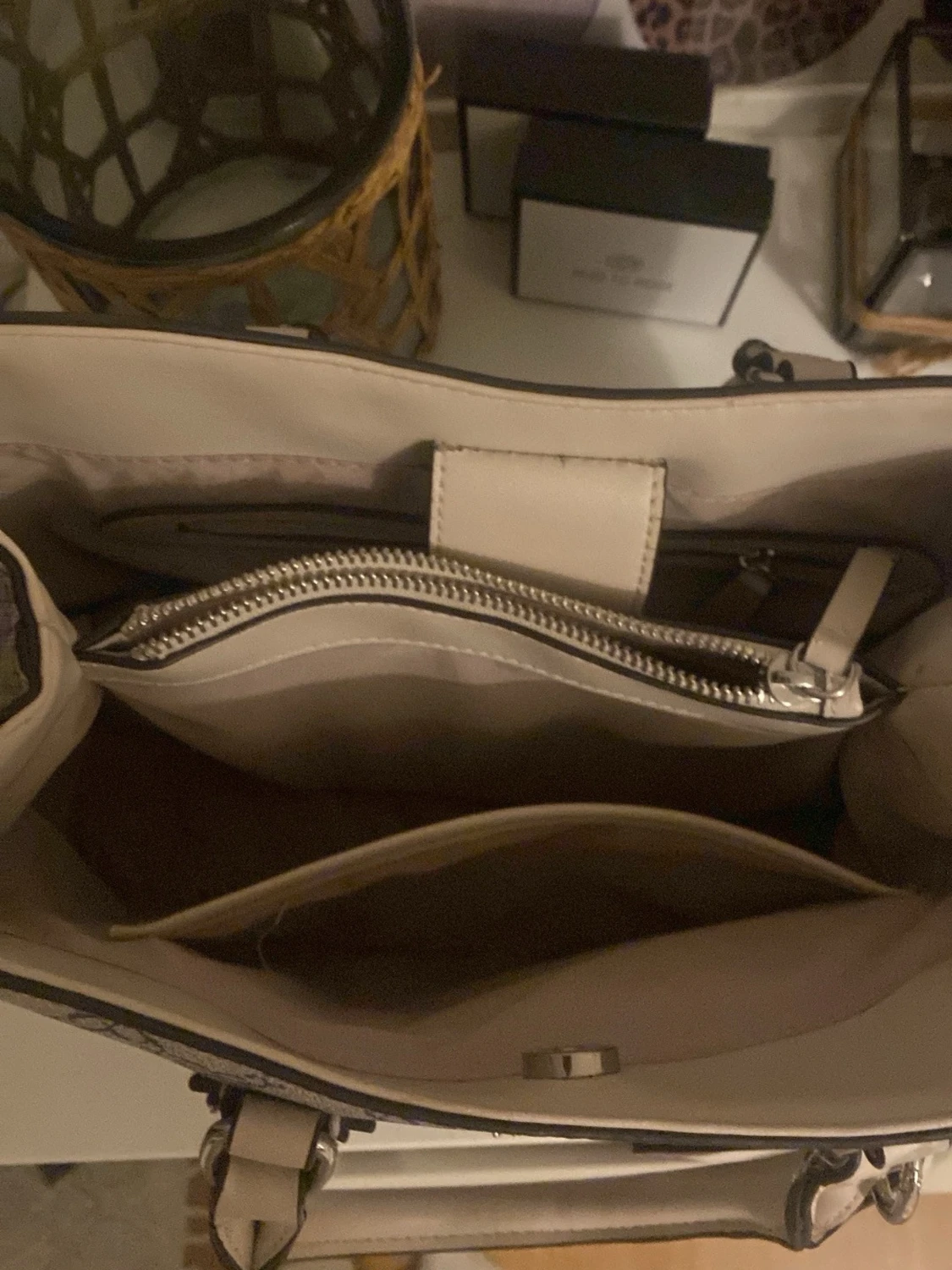 Mönstrad handväska från Nine West - 1