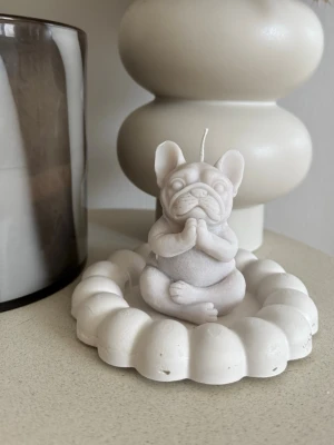 Handgjort ljus - Handgjort ljus formad som en hund