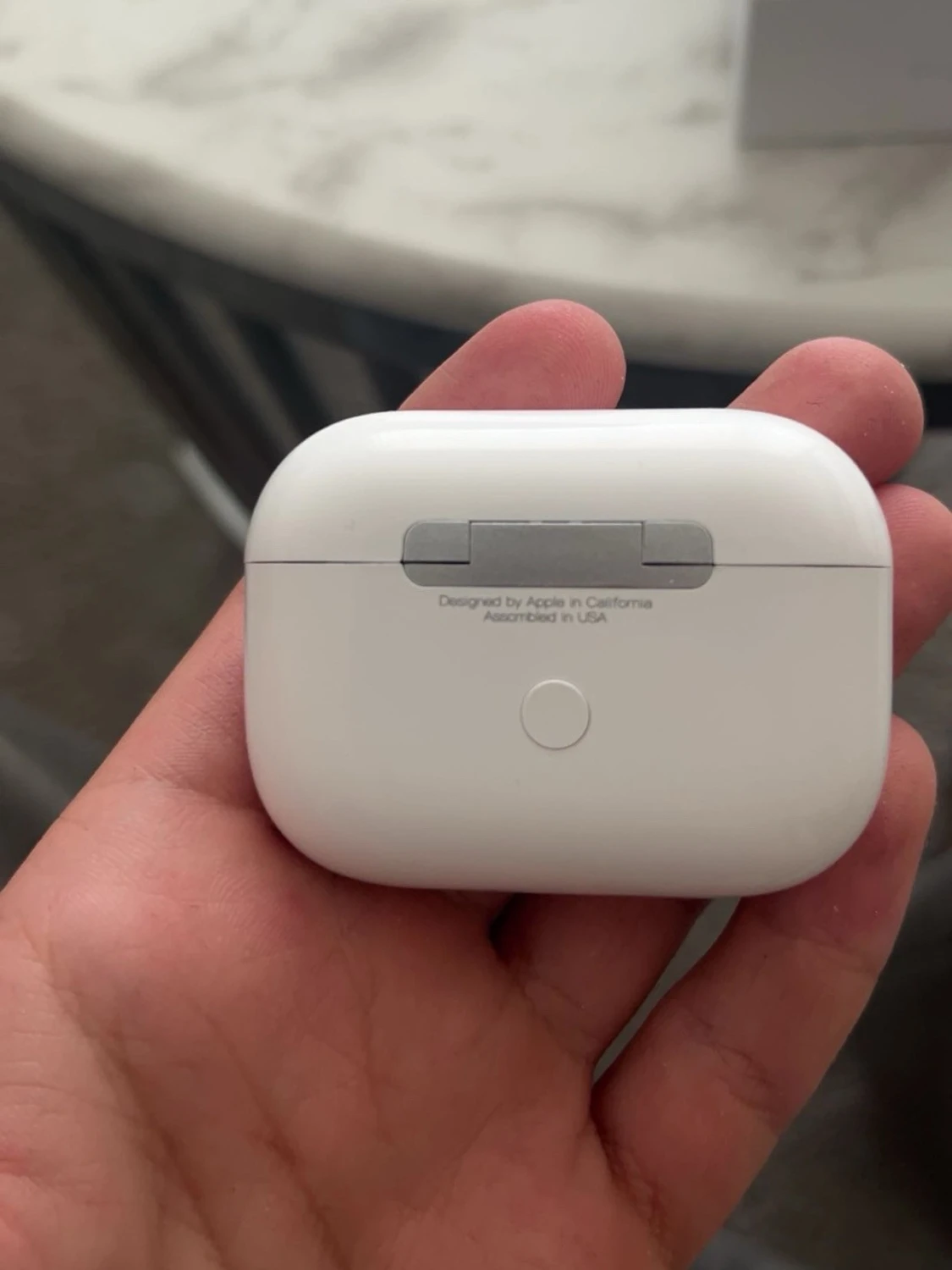 Apple AirPods Pro med laddningsetui - 1