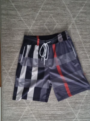 Burberry shorts - Passar ej mig