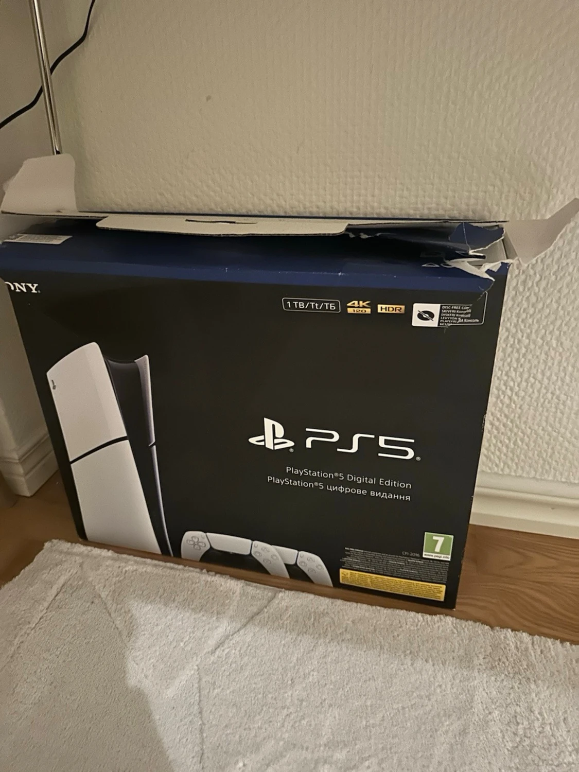 PlayStation 5 Digital Edition med 2 kontroller - 1