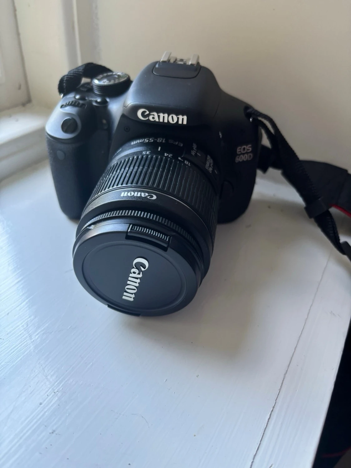 CANON EOS 600D Reflex + 18-55mm IS