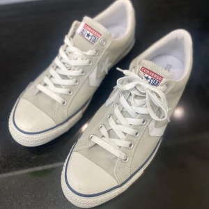 Converse - Nya Converse i storlek 44,5. Lite sämre skick än på bilden då jag återpublicerar men de är fortfarande i bra skick