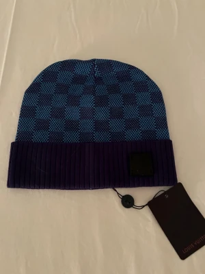 Mössa - Helt ny, aldig använd! Kom privat för några frågor! 