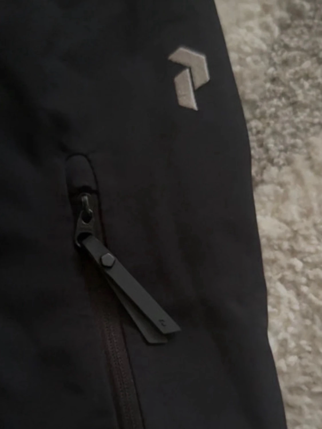 Svart vindjacka från Peak Performance - 3