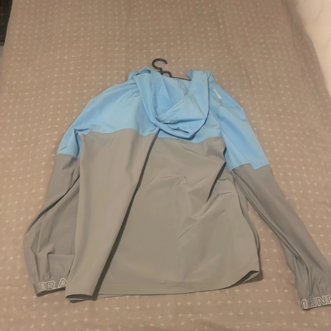 Blå och grå vindjacka från Under Armour - 1