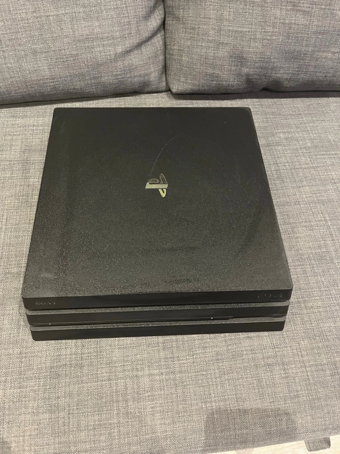 PlayStation 4 Pro svart konsol