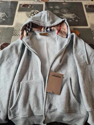 Burberry kåfta, grå - Burberry kåfta, storlek M, grå