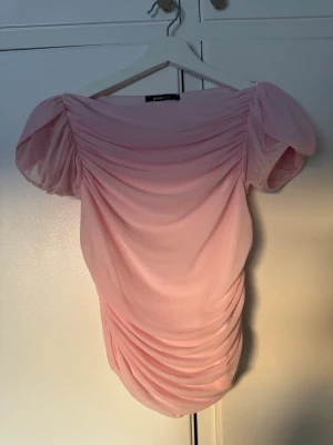 Rosa topp från Gina Tricot - Superfin rosa topp från gina