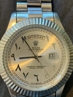Rolx DayDate - Väldigt fint skick, tidtagarurerna sitter fast men fungerar om man fixar den, tror de bara behöver ett nytt batteri