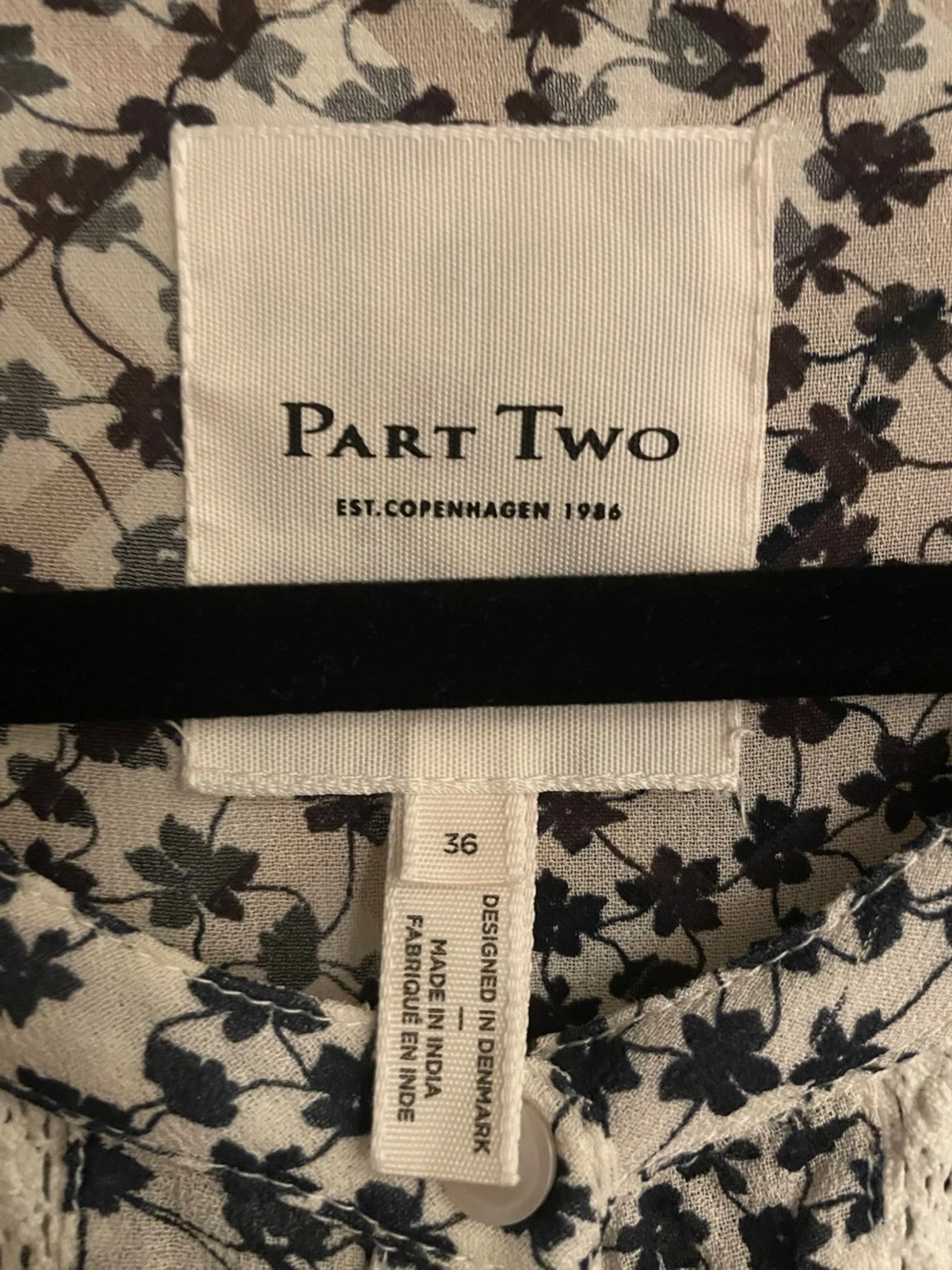 Blommig blus med spets från Part Two - 2