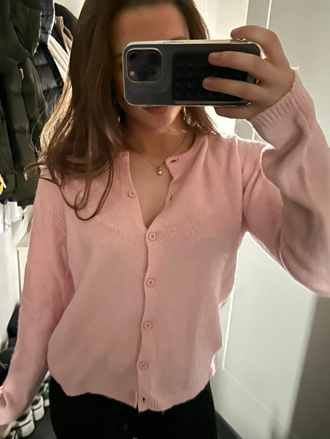 Ljusrosa kofta med knappar - 1