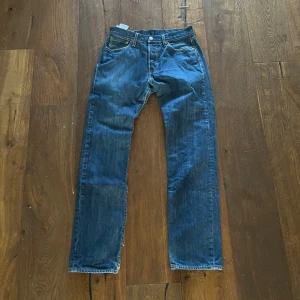 Levi's jeans 501 - Säljer dessa Levis jeans på grund av att de är för små för mig. W29 L32. Vid frågor eller liknande kom dm😁