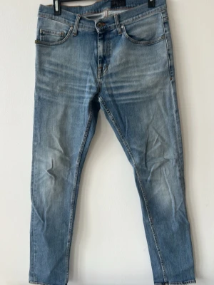 Tiger of Sweden Jeans  - Tjena, säljer ett par schyssta tiger of sweden jeans i modellen Pistolero, i strl W31/L34 Jeansen är i färgen blå och är i ett bra skick hör gärna av dig om du har några frågor🤗18