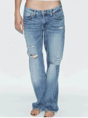SÖKER ZARA jeansen - Söker dessa jeans från Zara i 36 