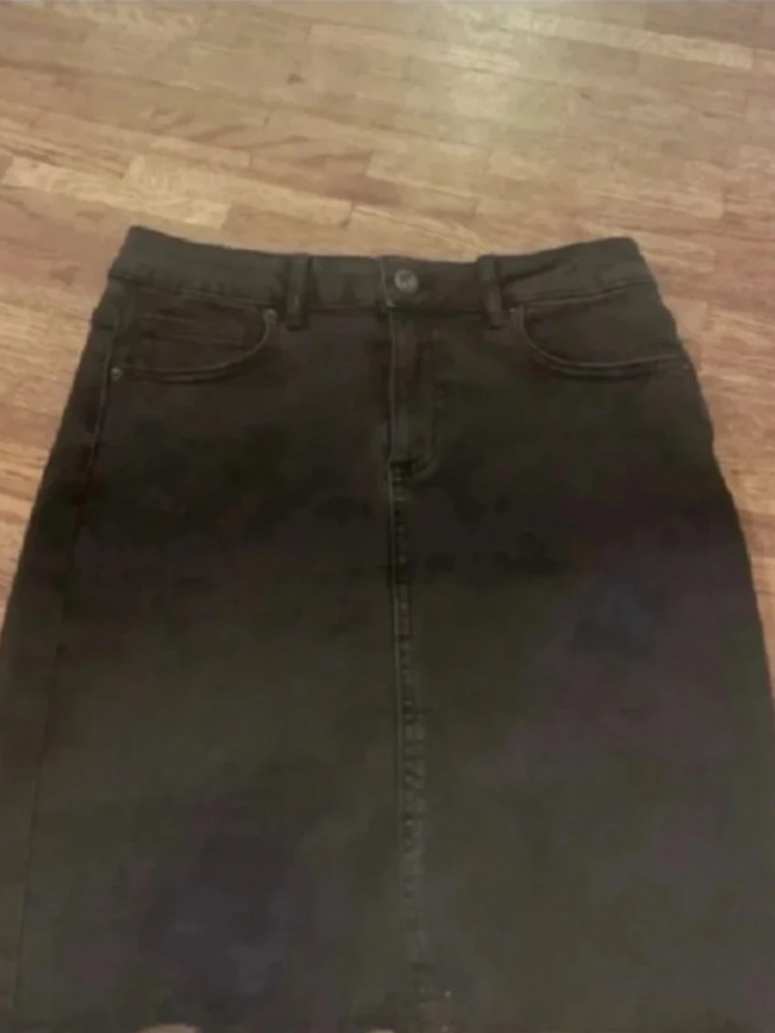 Svart jeanskjol med fickor