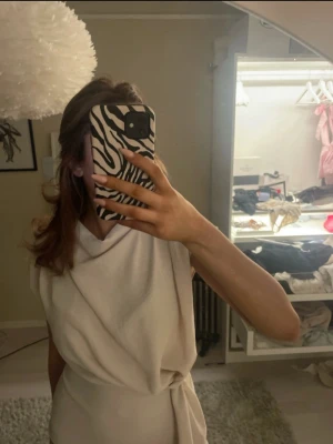 Fest topp/ fin topp - Jätte snygg och elegant fin topp 