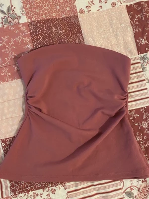 Topp - Använd 1 gång. Storlek S men passar XS med.