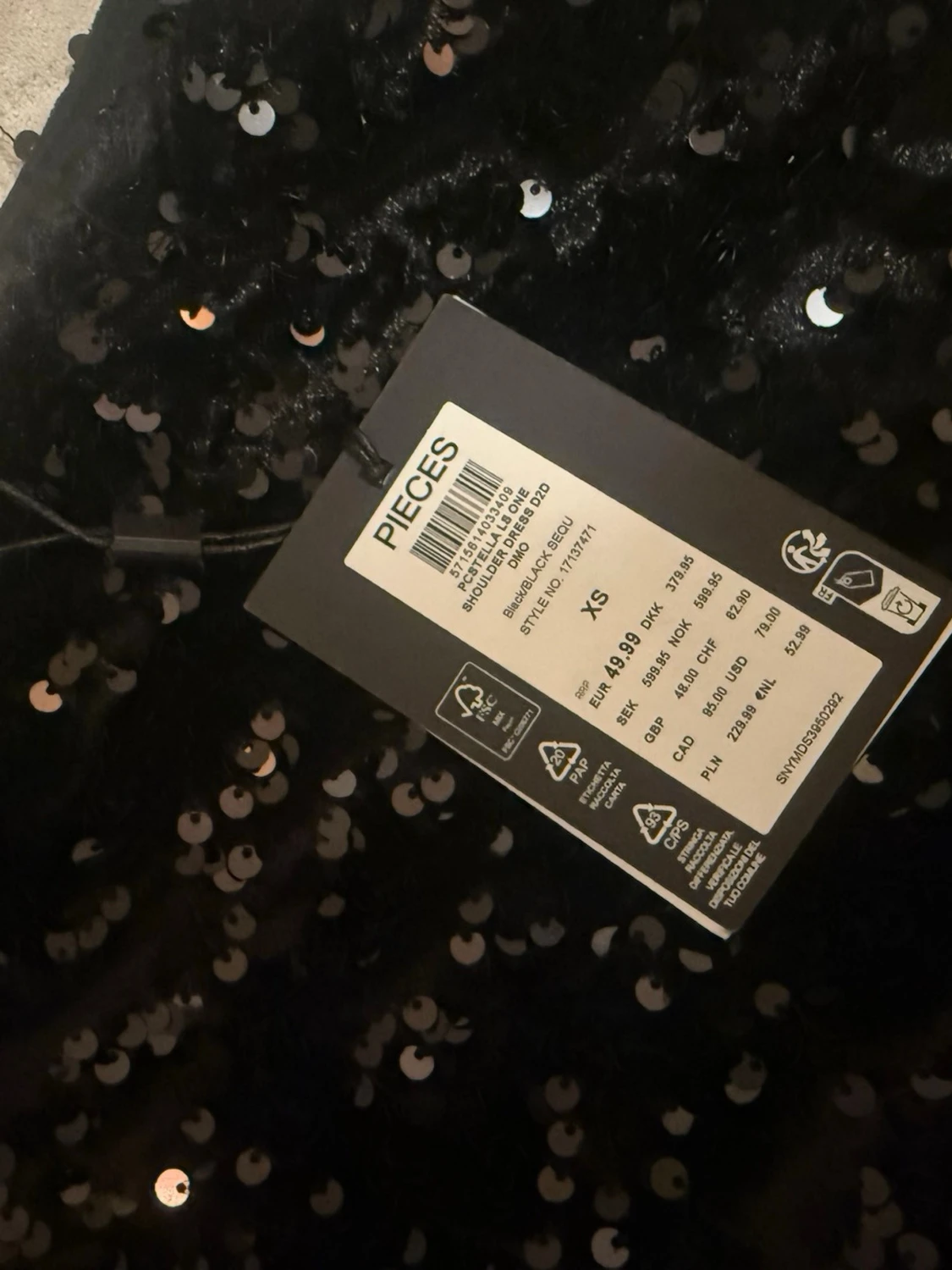 Svart paljettklänning omlott - 2