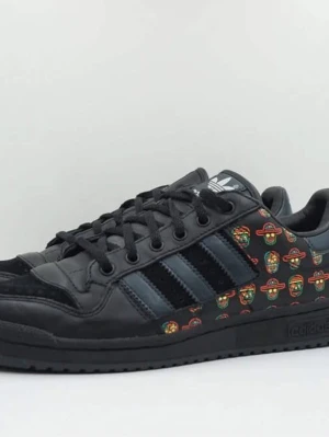 Addidas skor día de los muertos  - 2007 vintage collecter skor, aldrig använt, storlek 40 men käns mindre.