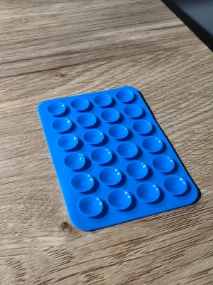 Mobilhållare med sugkoppar - Sugpropps hållare till telefonen, självhäftande klister på baksidan.