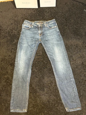 Nudie jeans  - Superfräsha nudies nu till våren! Modell| skinny lin| storlek 31-32| skick 9/10| Pm för mer info!