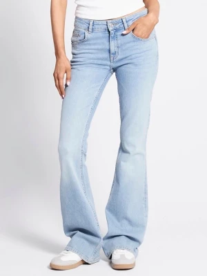 Ljusblå bootcut jeans - Lågmidjade bootcut jeans från lager 157! Modellen low boot💕använd fåtal gånger 