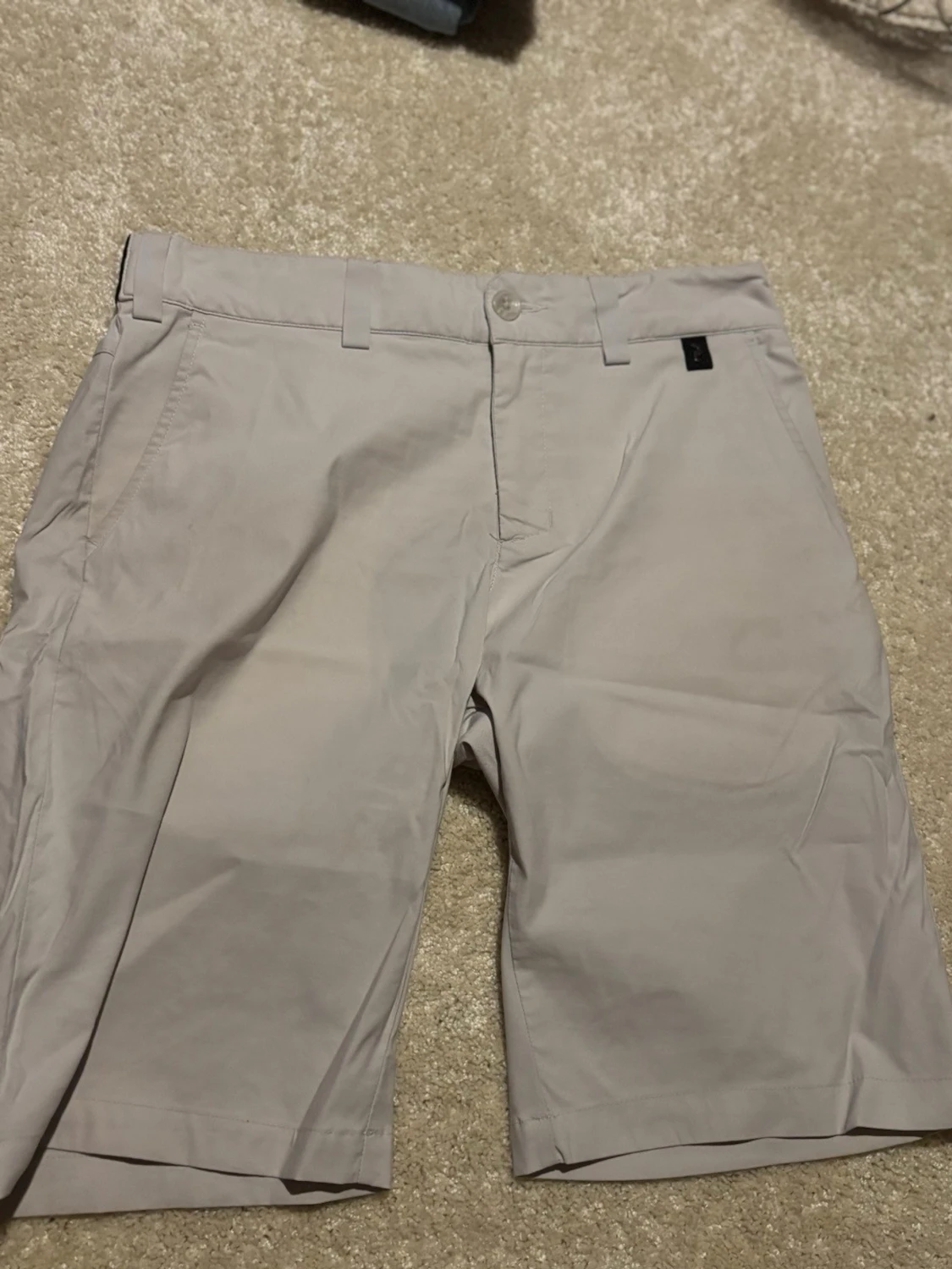 Vita shorts från Peak Performance
