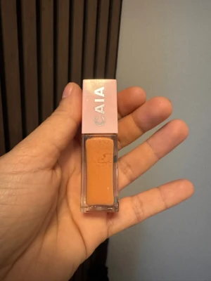 Caia beige gloss  - Det perfekta beiga glanset. Endast testad! 