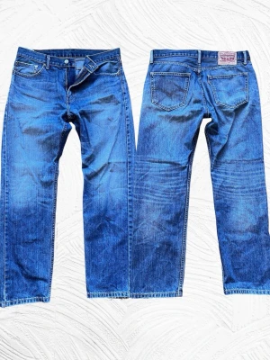 Levis 505 Jeans - Levis Jeans Modell: 505 Storlek: 33x30 Skick: Mycket bra Hör av er vid minsta fundering🙏