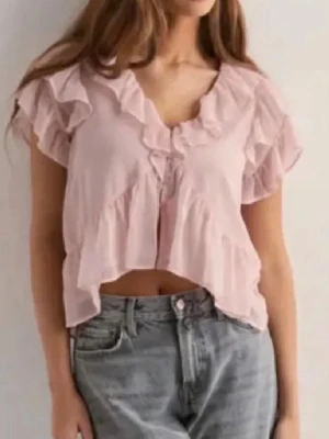 Blus från Nelly - Jättesöt blus från Nelly, bara provad🥰
