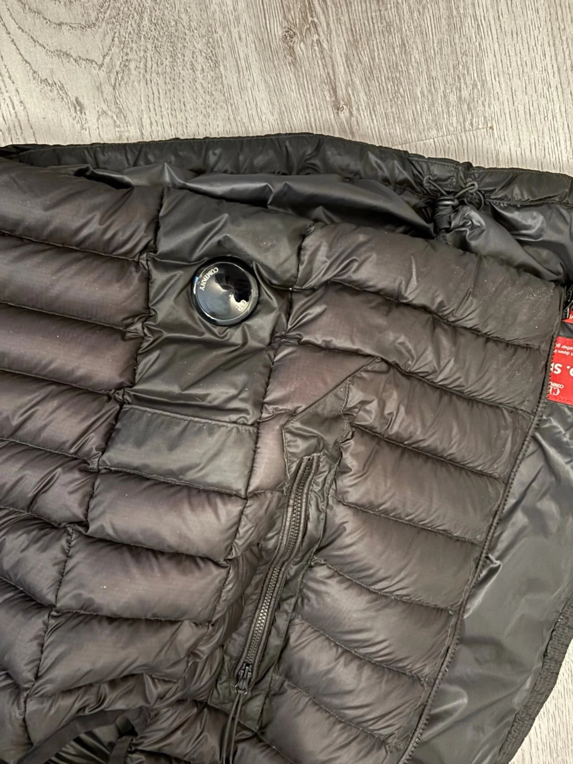 Svart dunväst från C.P Company - 3